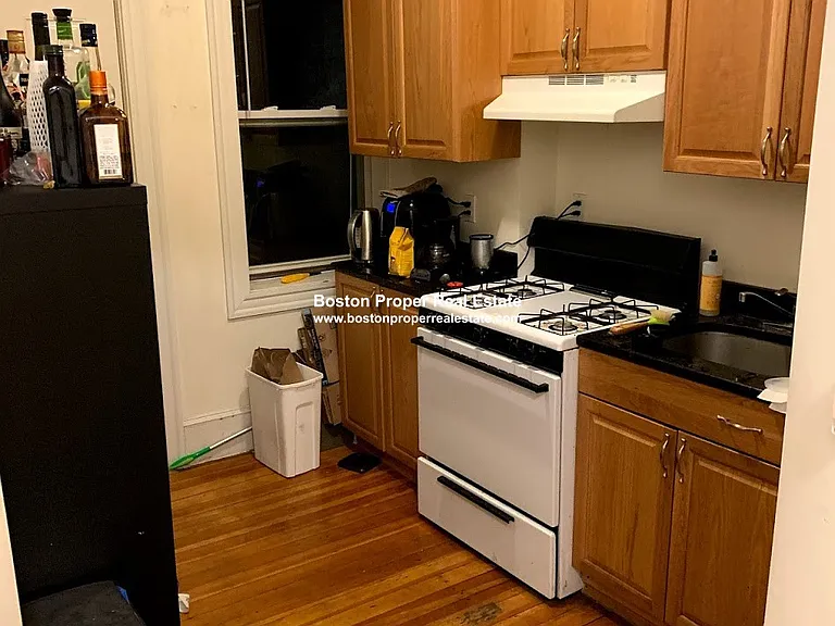 53 Joy St #5 — Photo 6