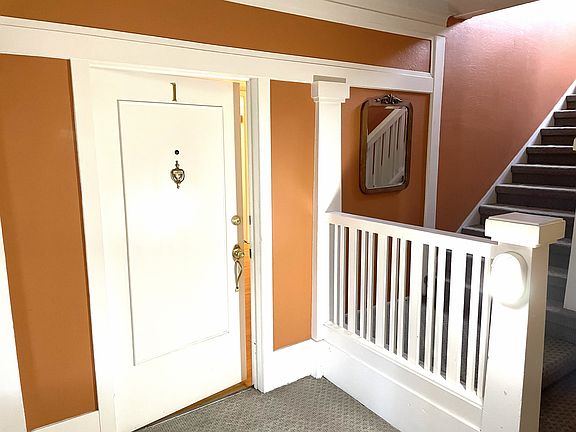 2nd image of 491 Mandana Blvd #1