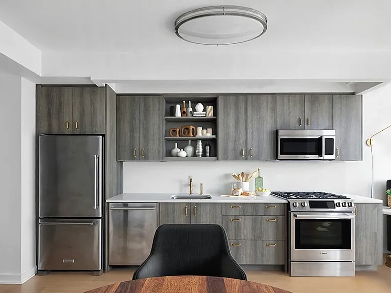 515 W 38th St #30D — Photo 1