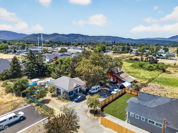 978 Cherry St, Medford, OR 97501