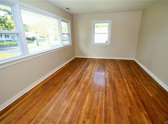 4th image of 4906 Annlyn Dr