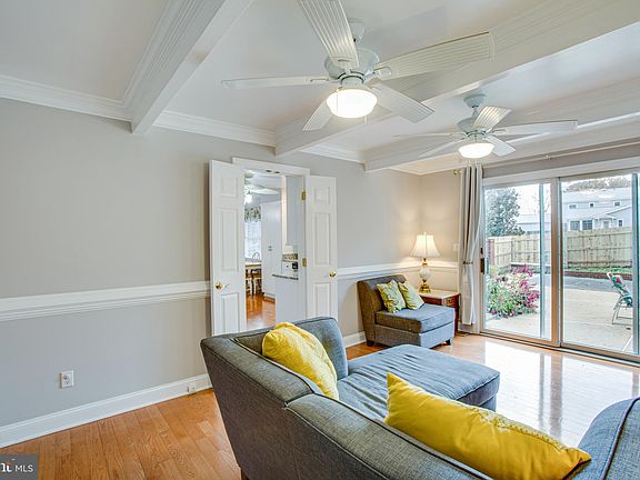 5th image of 4 Walter Cir