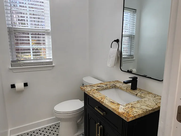102 Waters Reach Ln — Photo 12