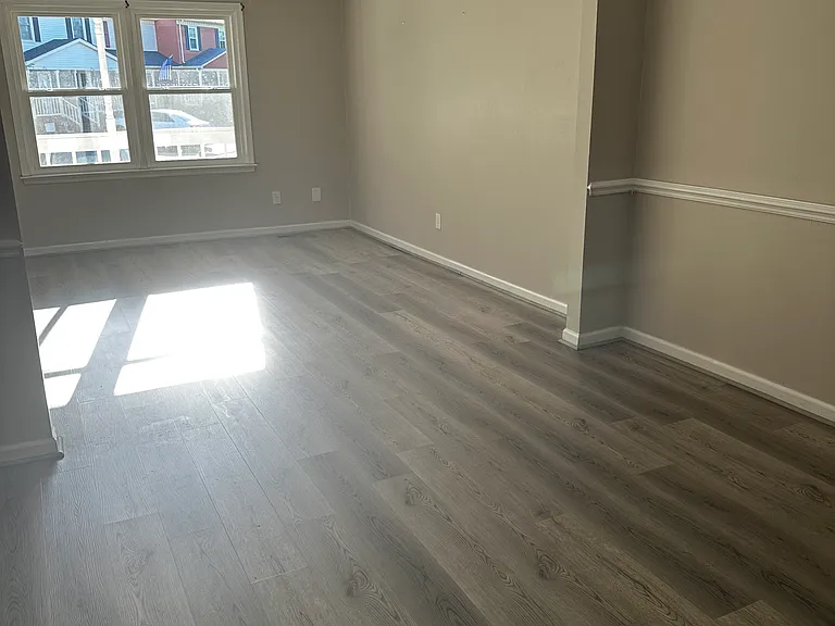 29 E Valasia Rd — Photo 3