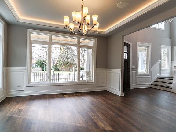 The Auburn DIning Rm