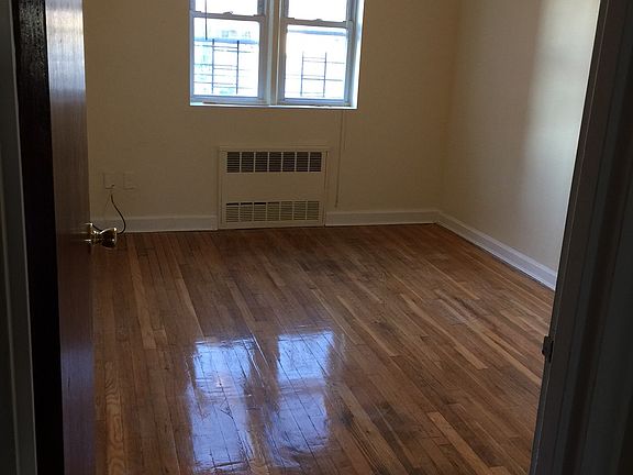 2nd image of 2590 43rd Street # Fl 3rd