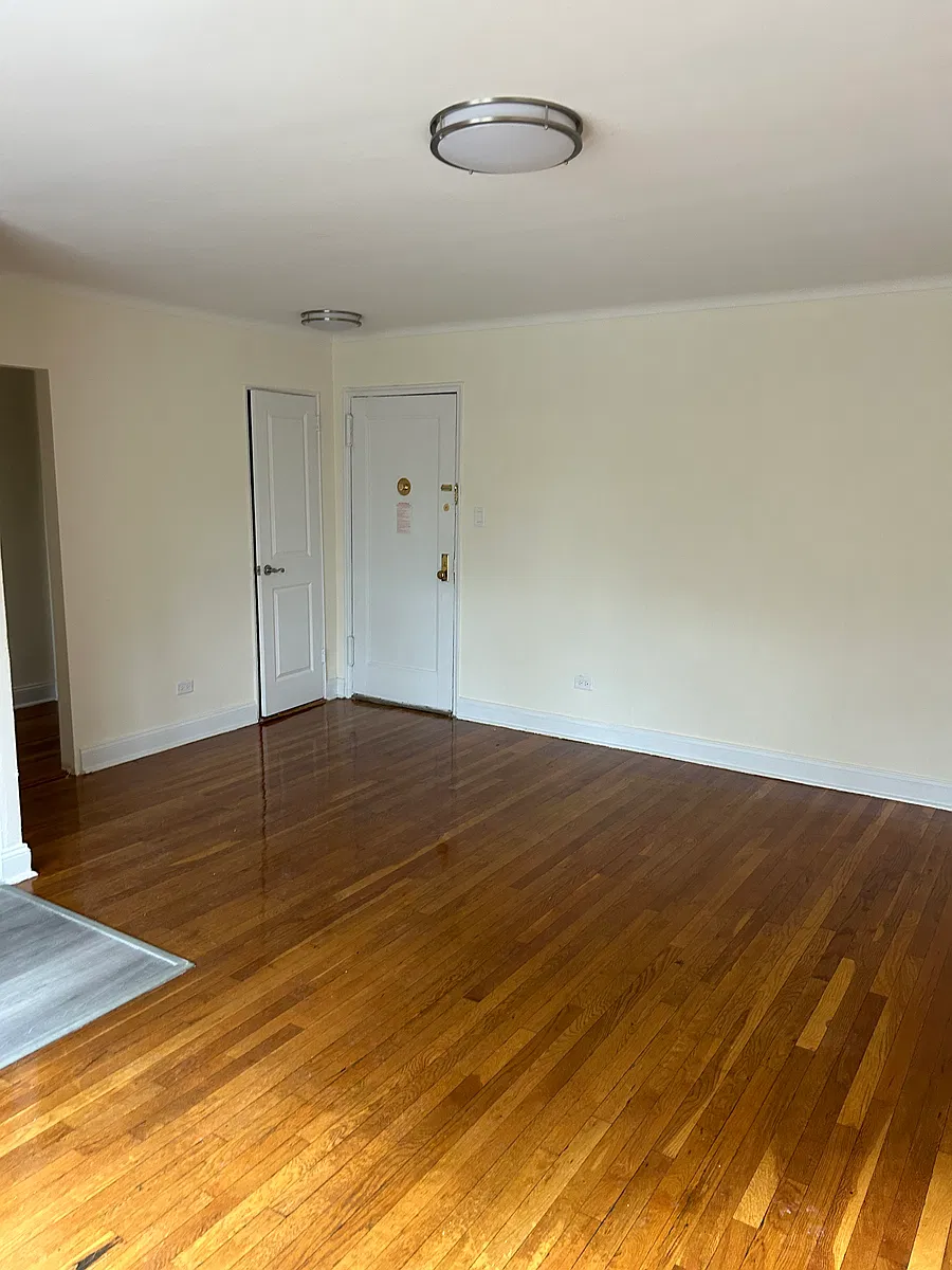 Building Photo - 2662 W 2nd St #5F