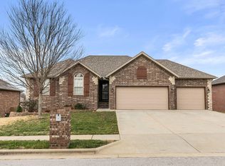 5715 S Eldon Ave, Brookline, MO 65619