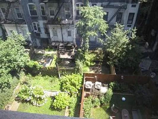 Rented by Douglas Elliman | media 18