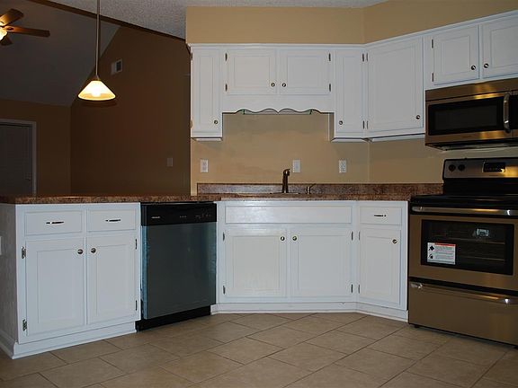 2nd image of 470 Kincaid Dr