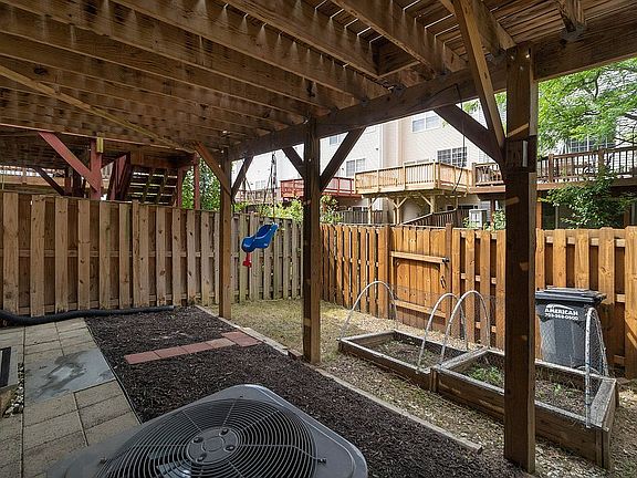 2nd image of 2478 Wheat Meadow Cir