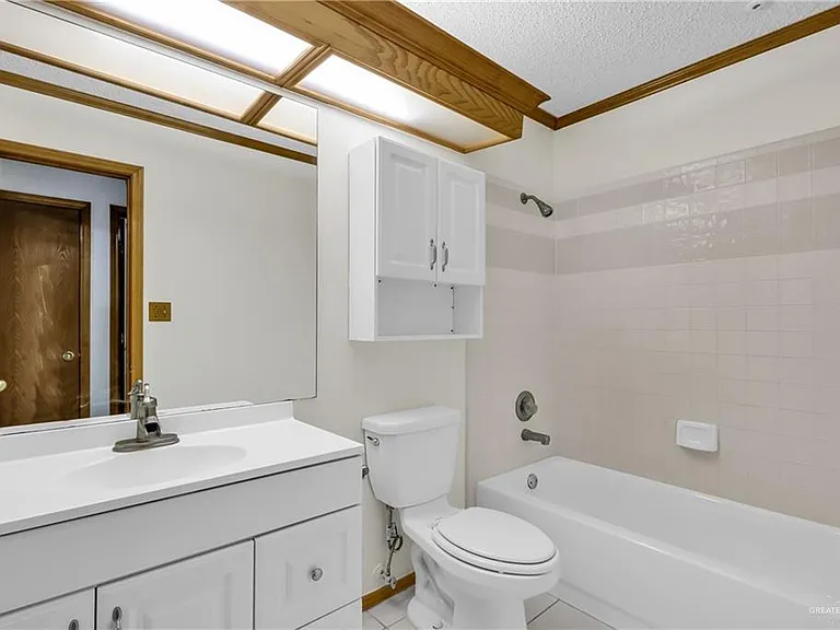 7504 N 21st St — Photo 3