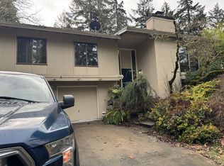 15613 SE 42nd Pl, Bellevue, WA 98006