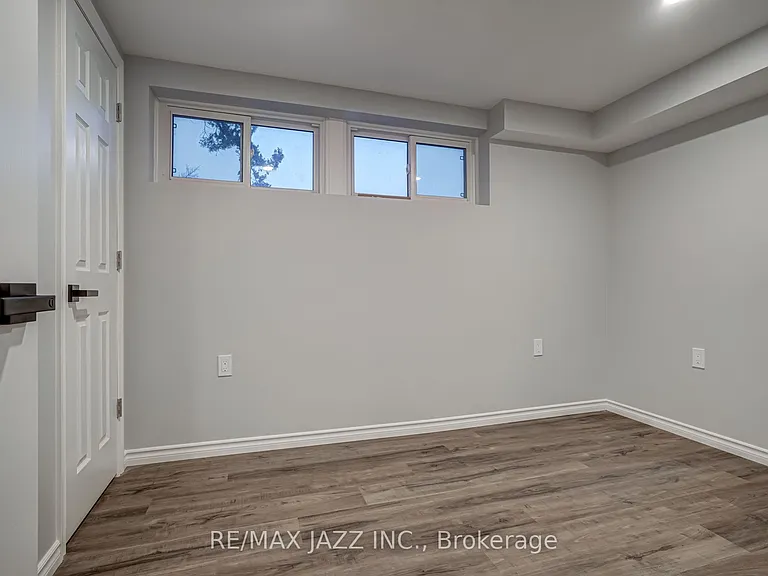 1189 Cartier Blvd #A — Photo 18