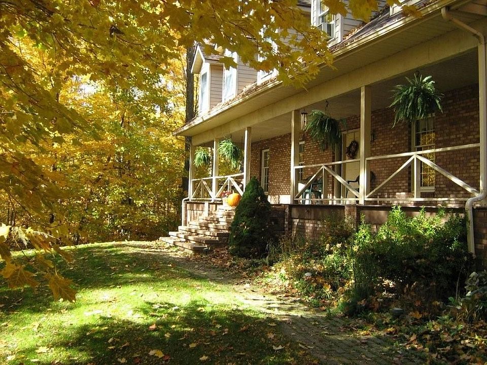 Secluded wooded setting.