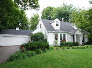 18875 Rutledge Rd, Deephaven, MN 55391