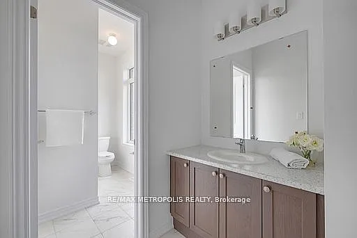 2048 Chris Mason St — Photo 5