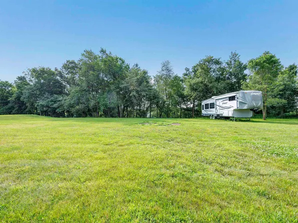N1796 River Forest Dr #4, Kaukauna, WI 54130