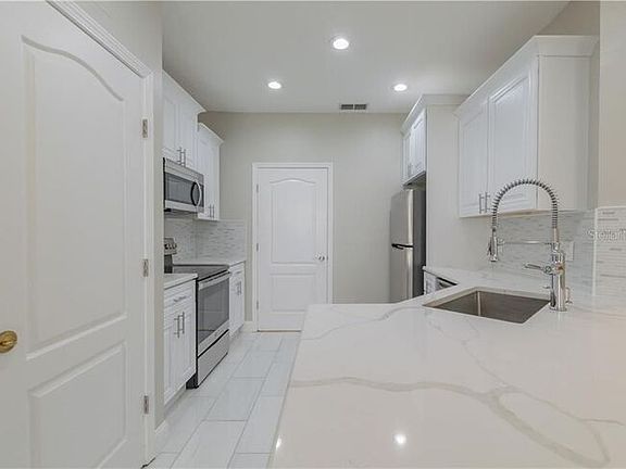 2nd image of 10481 Villa View Cir #0