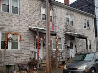 28 N Mill St, Saint Clair, PA 17970