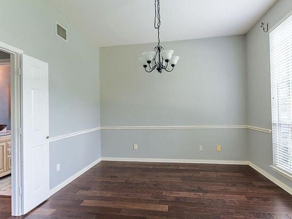 5th image of 3512 Marchwood Dr