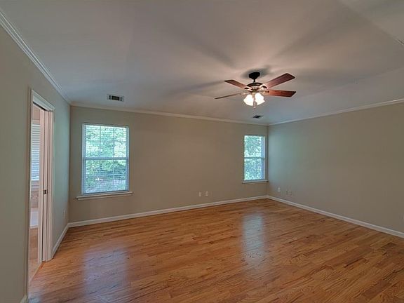 4th image of 203 Pebble Creek Ct