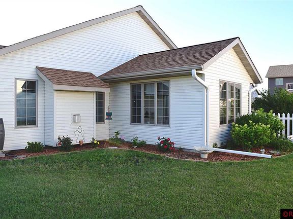 4th image of 208 Wickfield Dr