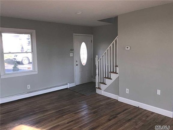 4th image of 48 Clubhouse Dr