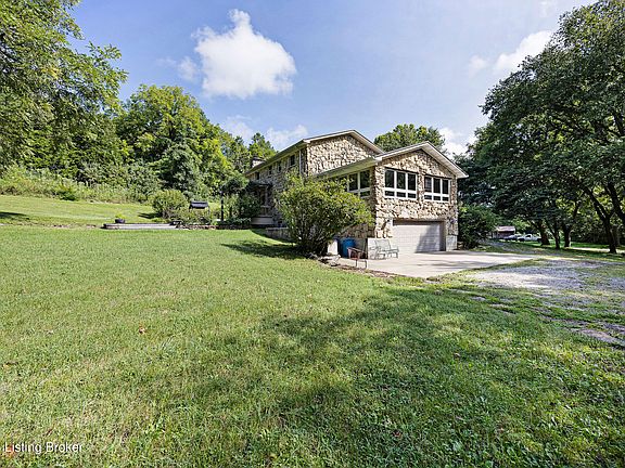 5th image of 857 Overhill Dr