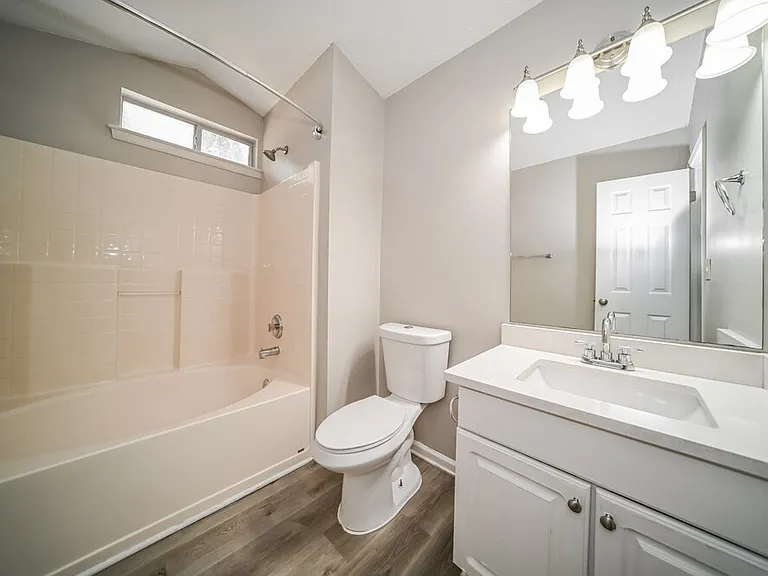 204 Adam Cir — Photo 13