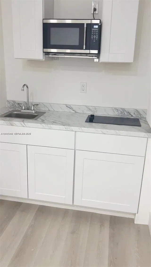 1 bed, 1.0 bath, 300 sqft, $1,100 — Photo 3