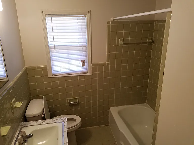 311B N Pine St #311-B — Photo 6
