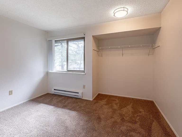 Marion Court Apartments — Photo 13