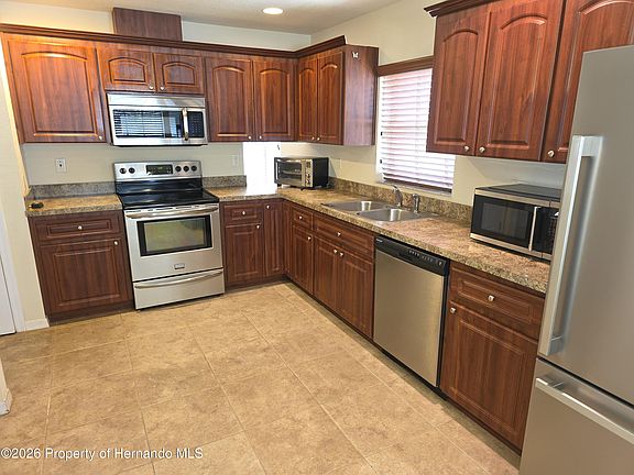 3rd image of 4284 High Ridge Ave