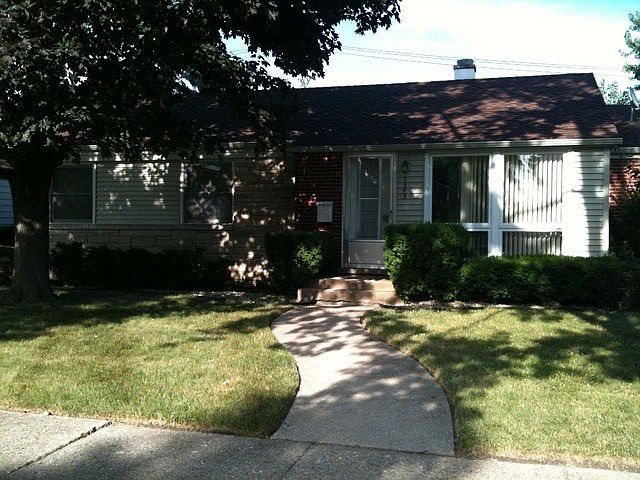 2nd image of 9343 Sayre Ave