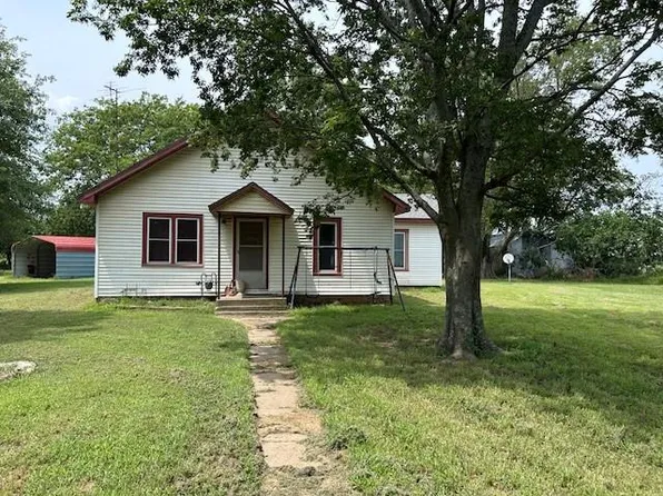 1121 S 48th St, Mc Cune, KS 66753