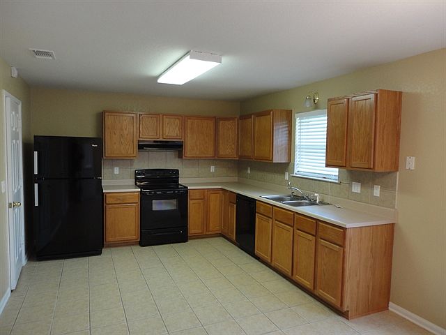 2nd image of 3911 Llano Estacado Ct #0