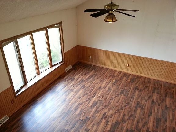 2nd image of 515 Elizabeth Dr