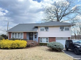 60 Ackerman Ave, Oradell, NJ 07649