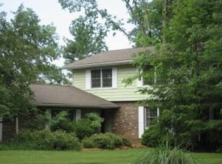45 Hillcrest Dr, Carbondale, IL 62901