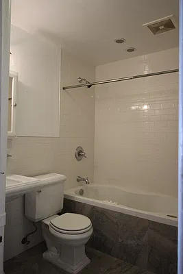 Rented by Brooklyn Real Inc | media 12