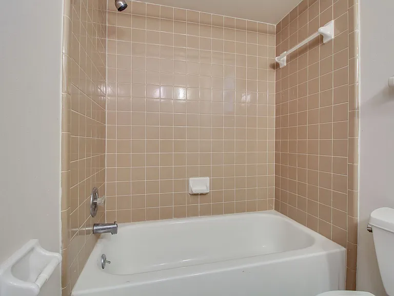 754 Forest St — Photo 12