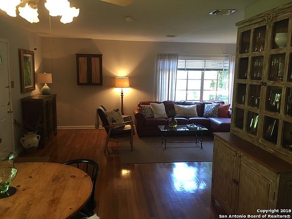 2nd image of 1032 Ivy Ln
