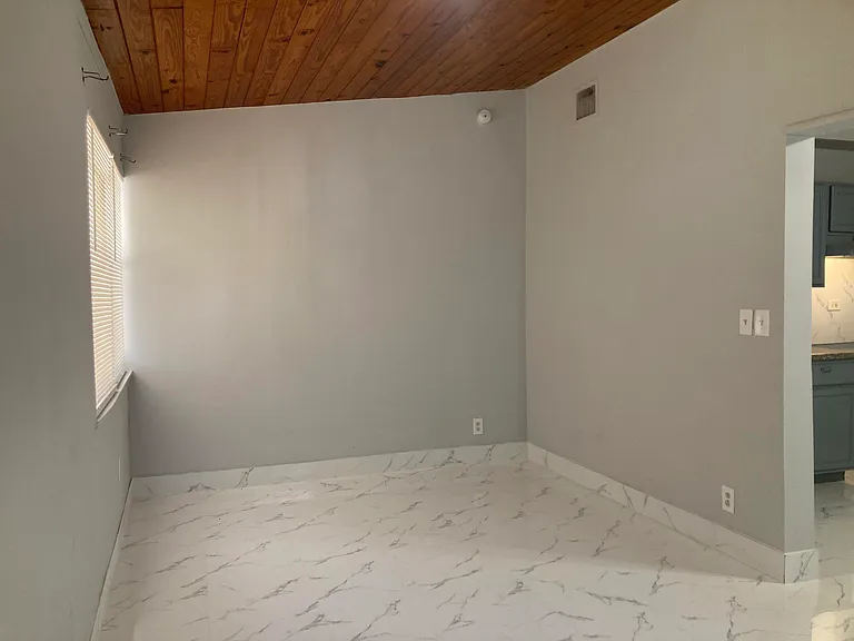 3630 SW 46th Ave — Photo 18
