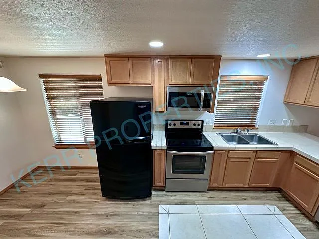 11929 SE Pine St — Photo 5