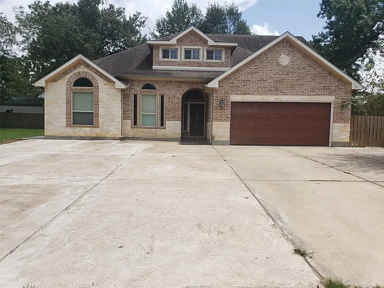 1155 Whipporwill Rd — Photo 1