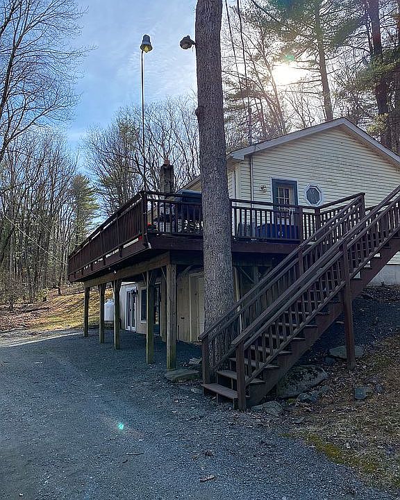 2nd image of 101 Onandaga Rd