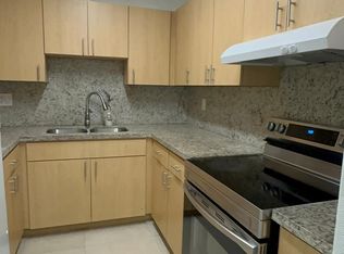 1885 W 56th St APT 112, Hialeah, FL 33012
