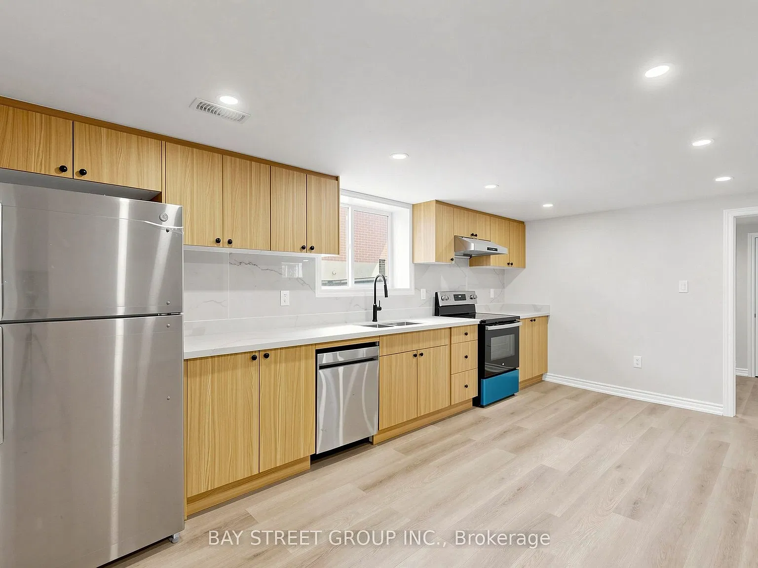 2 bed, $1,950 — Photo 4