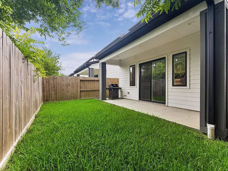 4211 Nichols St #A — Photo 5
